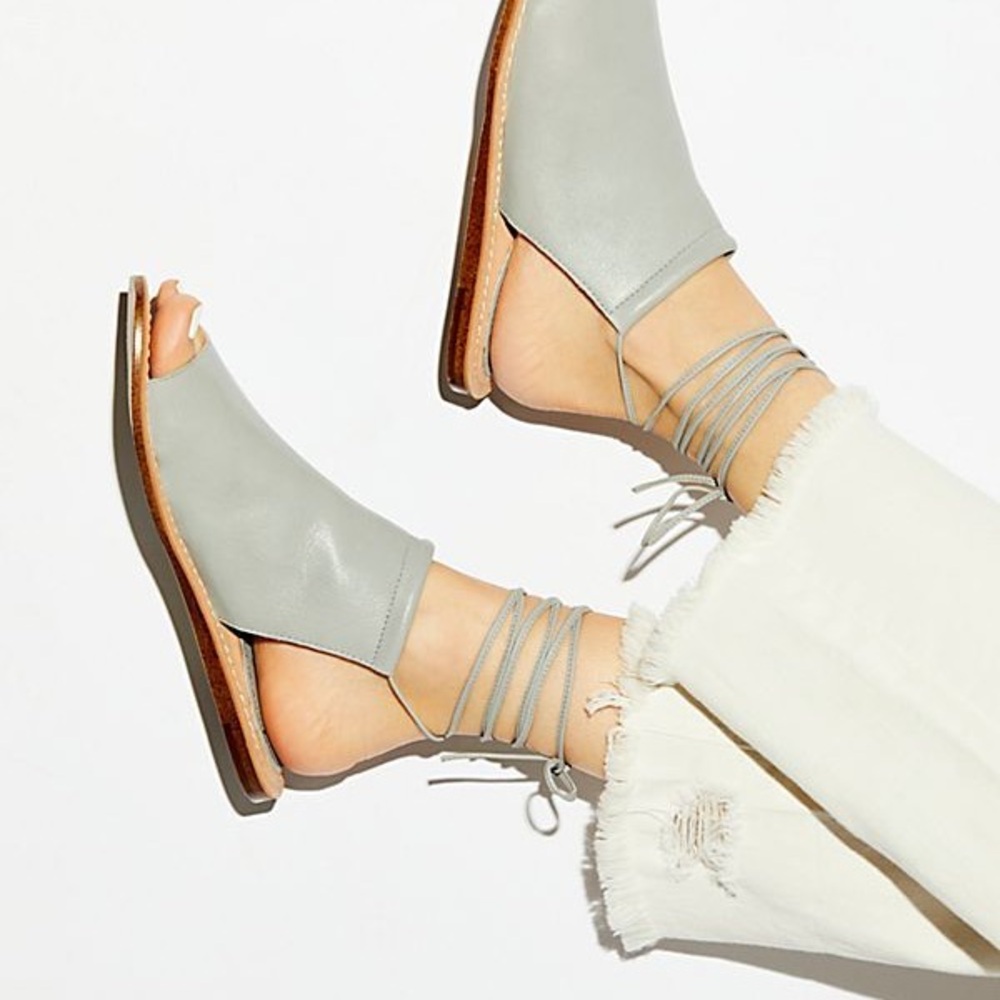 Latigo Elegant Gray Women's Sandals size 9 (b160)